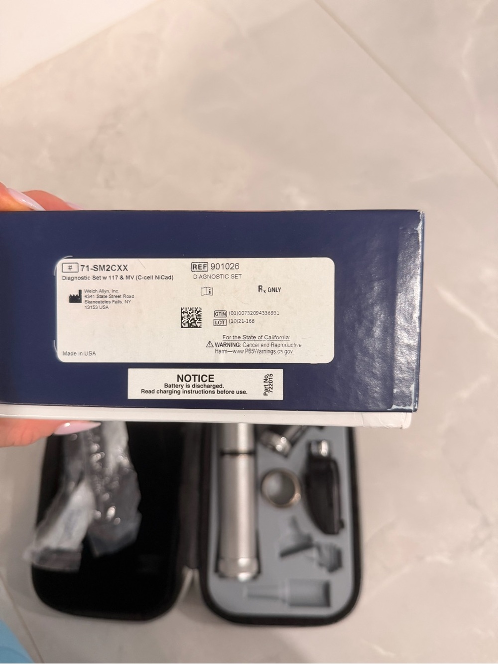 Welch Allyn Diagnostic Set with Case - Silver and Black - Picture 15 of 16